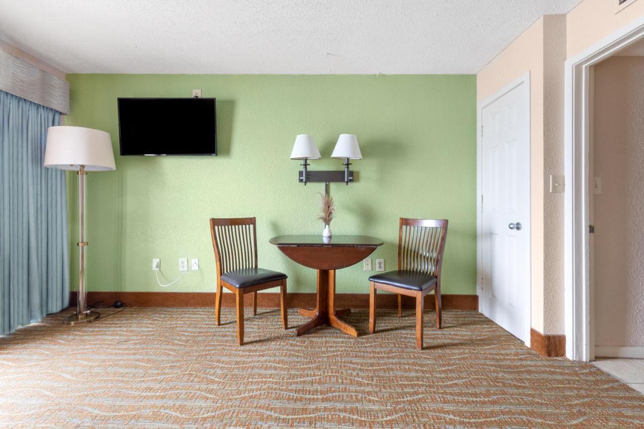 Sandcastle Oceanfront Resort At The Pavilion Myrtle Beach Eksteriør billede